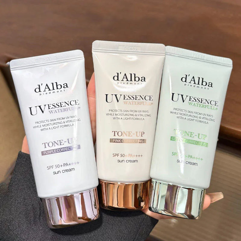 d'Alba UV Essence Solare SPF50+ Idratante Leggero Rinfrescante Delicato per Viso - 50ml