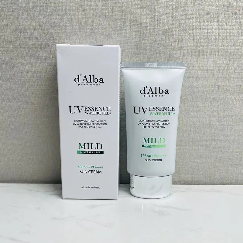 d'Alba UV Essence Solare SPF50+ Idratante Leggero Rinfrescante Delicato per Viso - 50ml